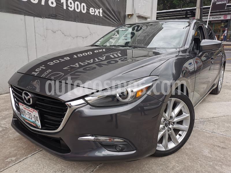 foto Mazda 3 Sedán s Grand Touring Aut usado (2018) color Gris Titanio precio $270,000