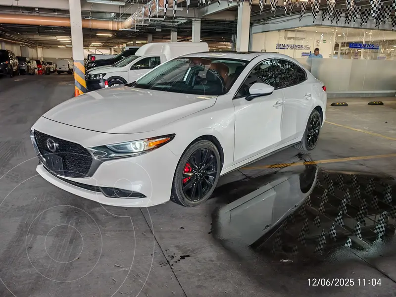 Foto Mazda 3 Sedan i Sport usado (2023) color Blanco Perla precio $398,000