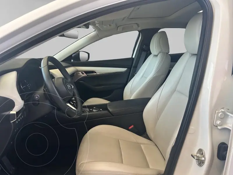 mazda 3-sedan