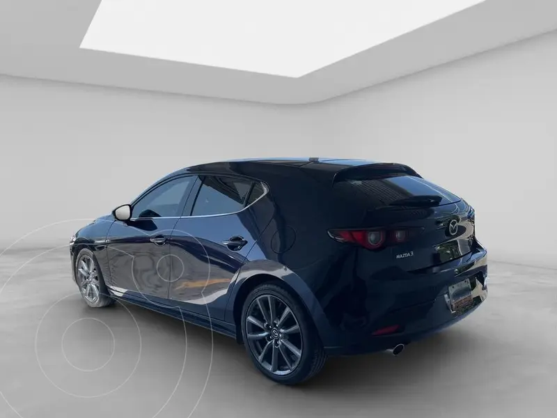mazda 3-sedan