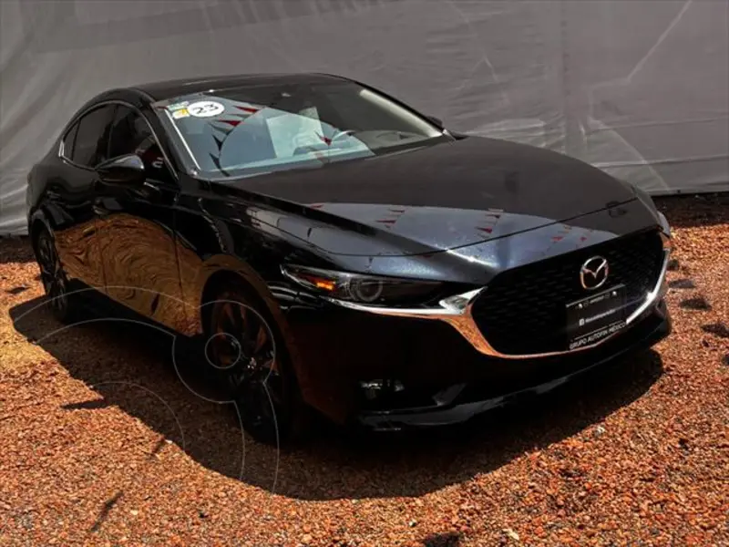 Mazda 3 Sedán Carbón Edition usado (2023) color Negro precio $429,000