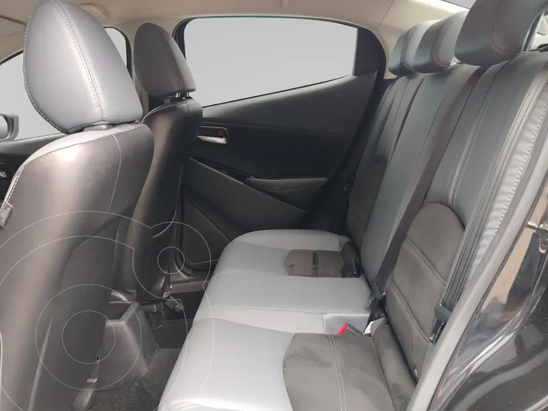 mazda 3-sedan
