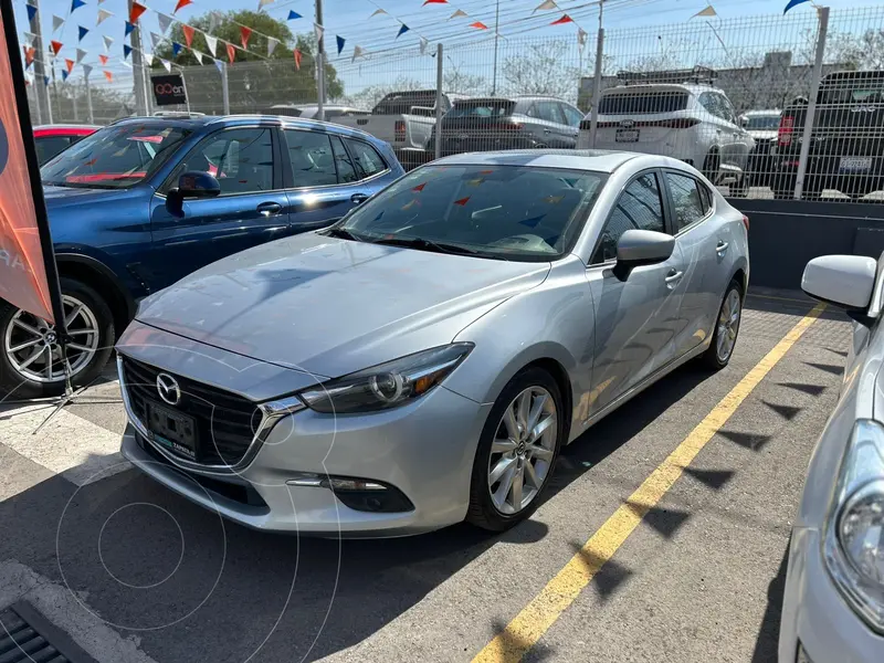 Foto Mazda 3 Sedan s Grand Touring Aut usado (2018) color plateado precio $245,000