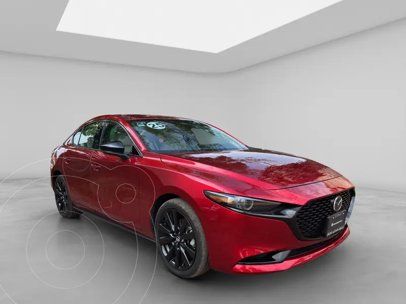 Foto Mazda 3 Sedan Signature usado (2025) color Rojo precio $439,900