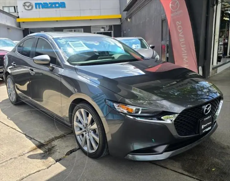 Foto Mazda 3 Sedan i Sport usado (2022) color Gris precio $315,000