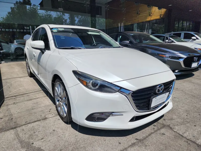 Foto Mazda 3 Sedan s Grand Touring Aut usado (2018) color Blanco Perla precio $249,000