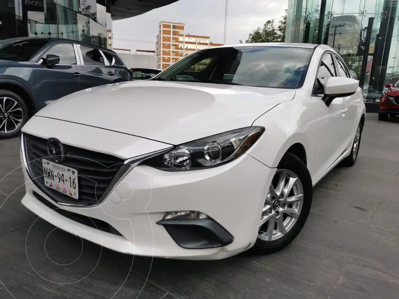 Foto Mazda 3 Sedan i Touring usado (2015) color Blanco precio $240,000