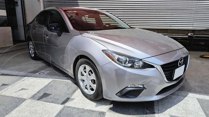 Foto Mazda 3 Sedan i Aut usado (2016) color plateado precio $197,000