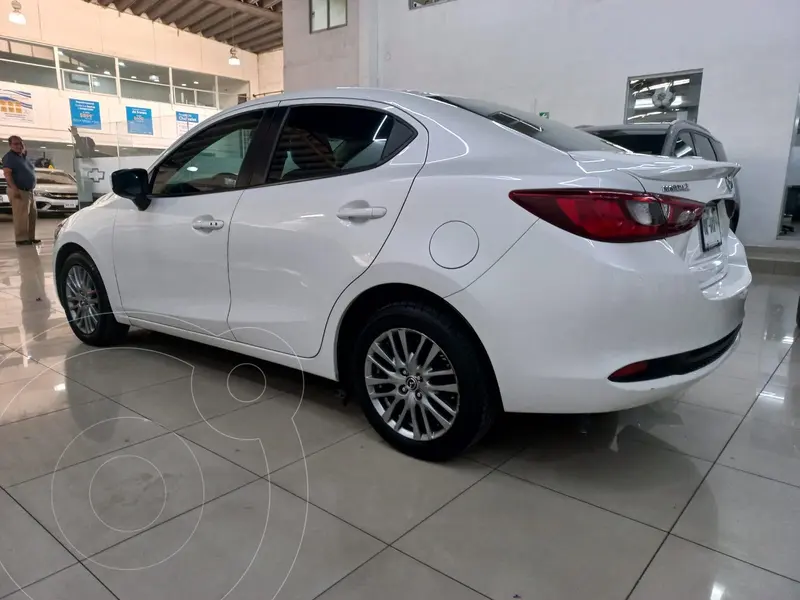 mazda 3-sedan