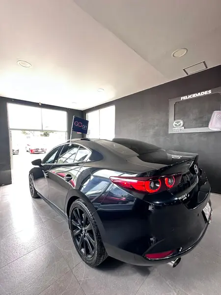 mazda 3-sedan