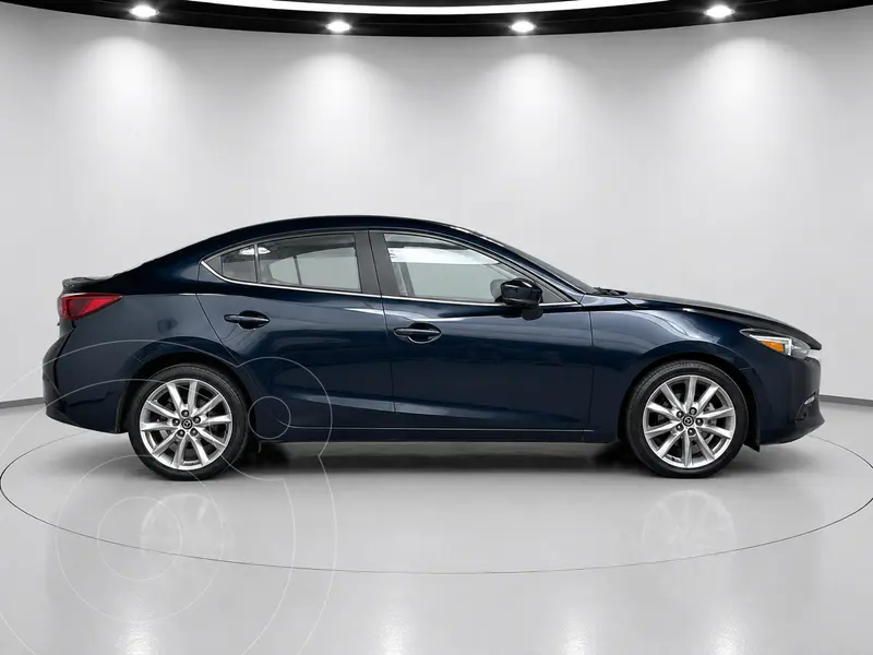 mazda 3-sedan