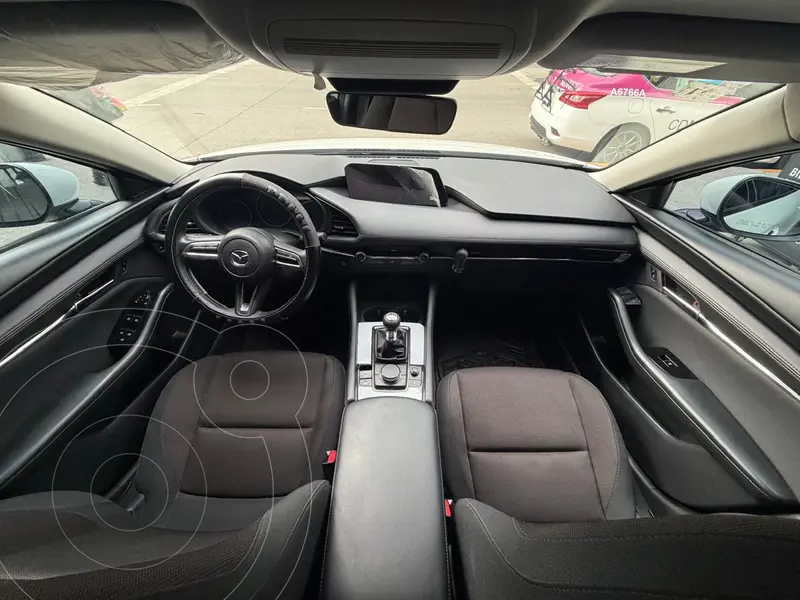 mazda 3-sedan