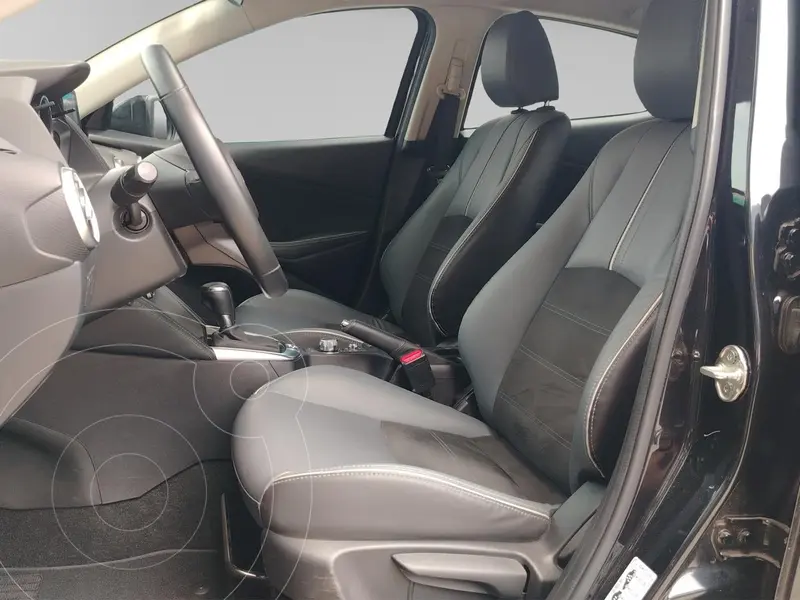 mazda 3-sedan