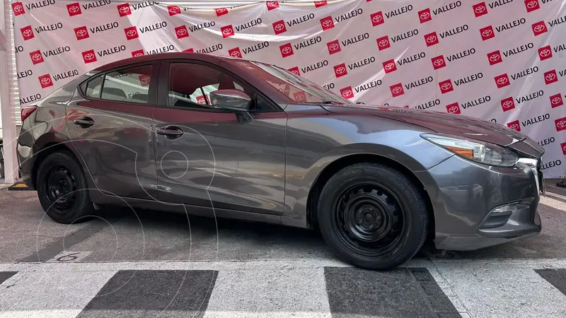 Foto Mazda 3 Sedan i Aut usado (2018) color Gris precio $210,000