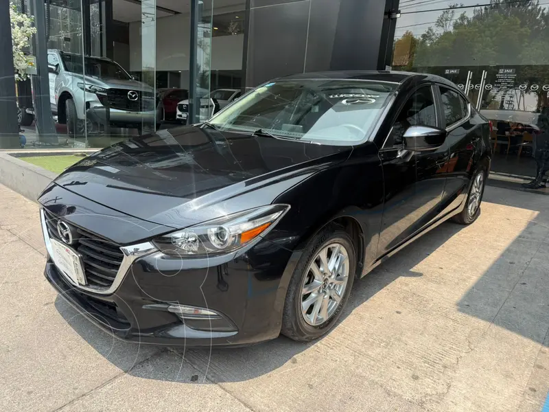 Foto Mazda 3 Sedan i Touring Aut usado (2018) color Negro precio $243,000