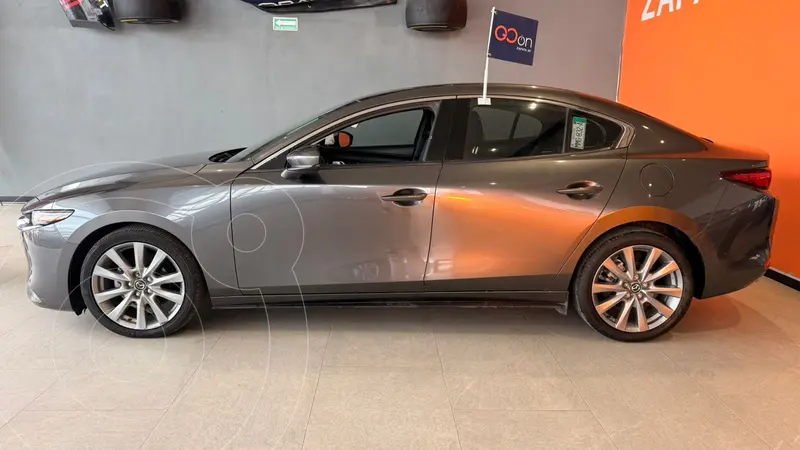mazda 3-sedan