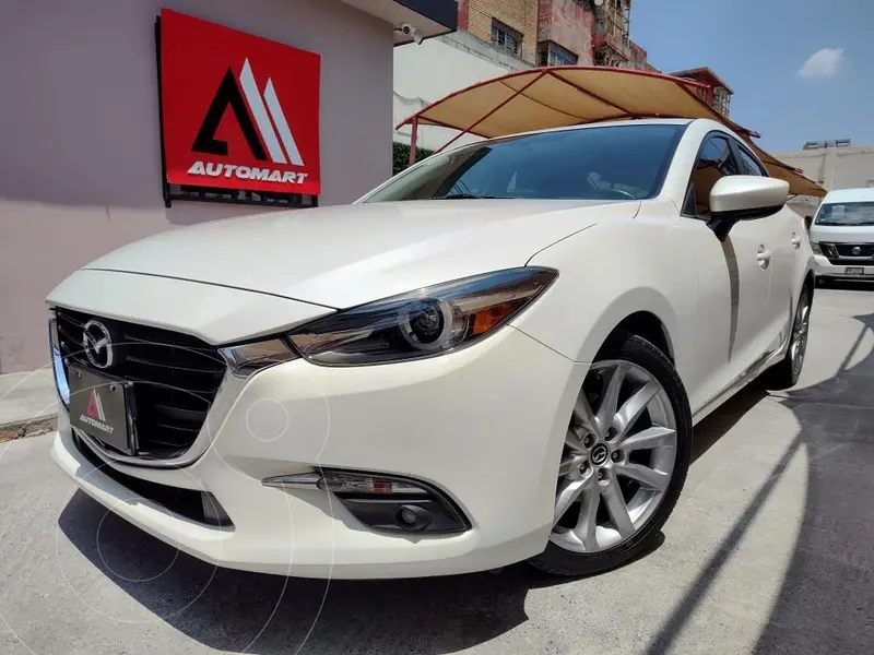 Foto Mazda 3 Sedan s Grand Touring Aut usado (2018) color Blanco Perla precio $269,000