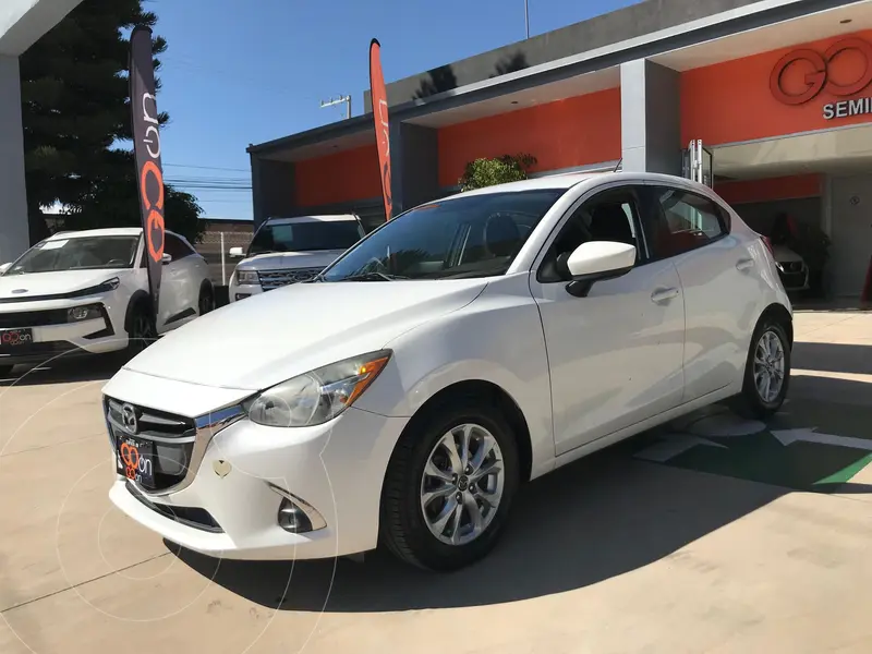 Foto Mazda 3 Sedan i Touring usado (2018) color Blanco precio $220,000