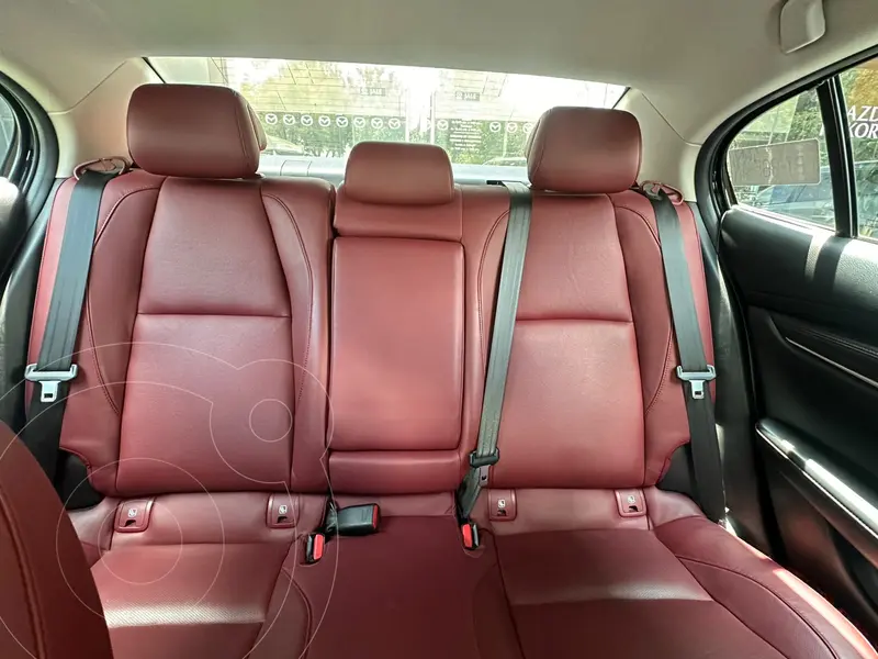 mazda 3-sedan