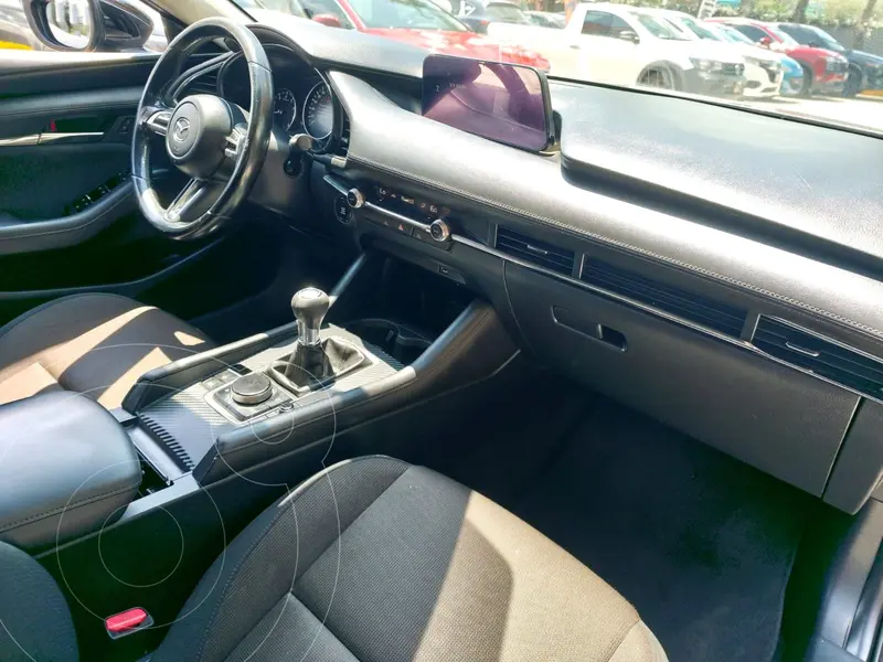 mazda 3-sedan