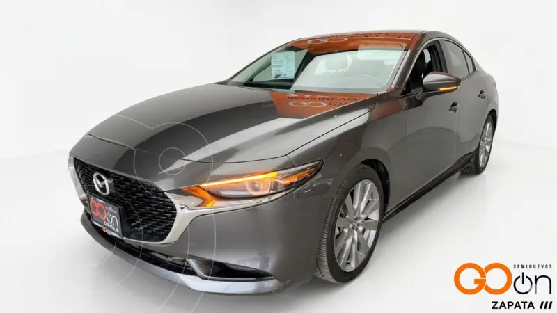 Foto Mazda 3 Sedan i Grand Touring Aut usado (2023) color MAZGGRIS TITANIO precio $369,000