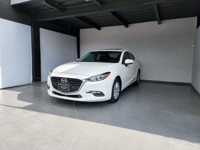 Foto Mazda 3 Sedan i Touring Aut usado (2017) color Blanco precio $295,000