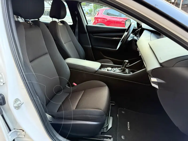 mazda 3-sedan