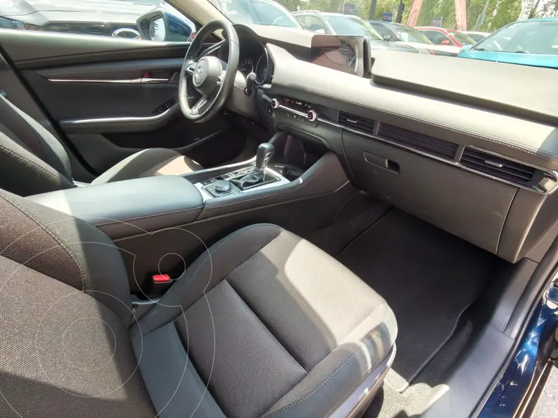 mazda 3-sedan
