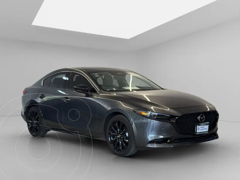 Foto Mazda 3 Sedan Signature usado (2025) color Gris precio $449,900