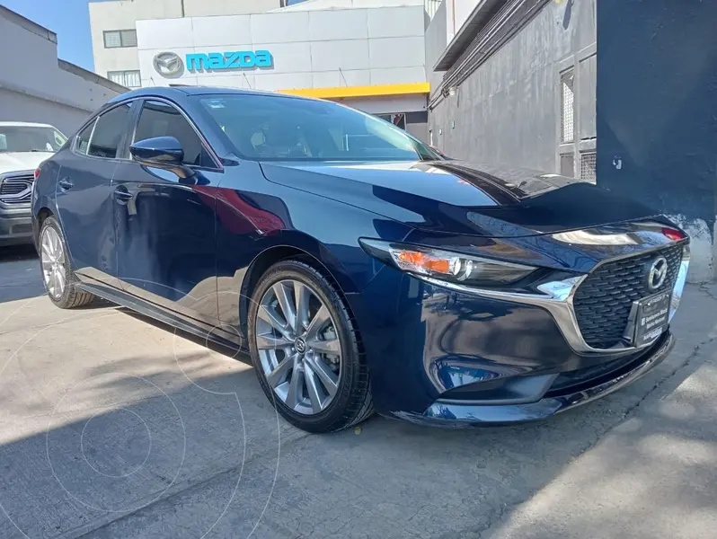Foto Mazda 3 Sedan i Sport usado (2022) color Azul precio $313,285
