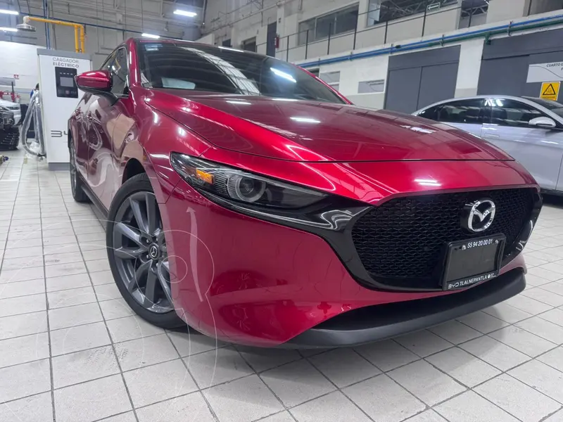 Foto Mazda 3 Sedan i Grand Touring Aut usado (2021) color Rojo precio $355,000