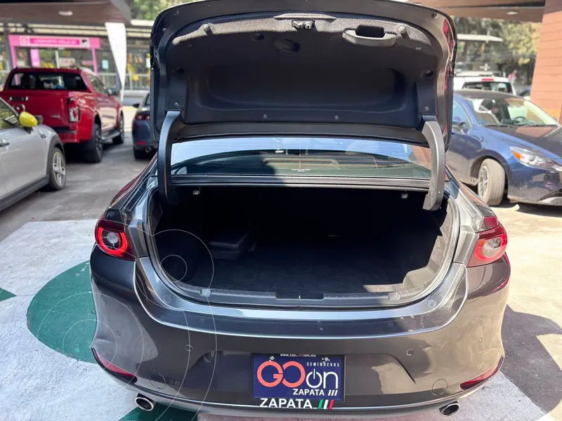 mazda 3-sedan
