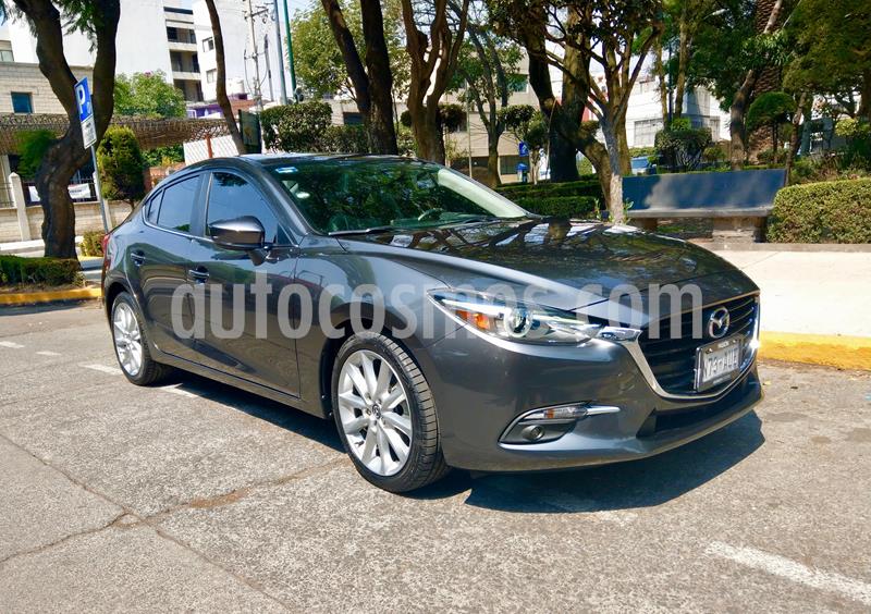 foto Mazda 3 Sedan s Grand Touring Aut usado (2018) color Gris Titanio precio $295,000