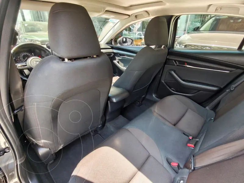 mazda 3-sedan