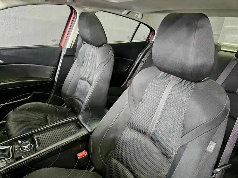 mazda 3-sedan