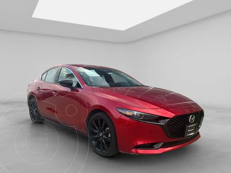 Foto Mazda 3 Sedan Signature usado (2025) color Rojo precio $449,900