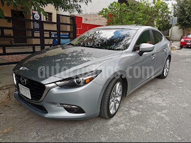 foto Mazda 3 Sedan s Grand Touring Aut usado (2018) color Gris Titanio precio $290,000
