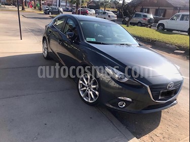 foto Mazda 3 Sport 2.5L SR GT Full Aut 2016/17 usado (2017) color Gris Titanio precio $10.000.000