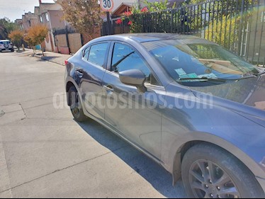 foto Mazda 3 2.0 R Aut usado (2016) color Gris precio $7.400.000