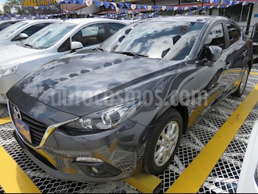 foto Mazda 3 Sedán 2.0L Touring Aut usado (2017) color Gris precio $58.900.000