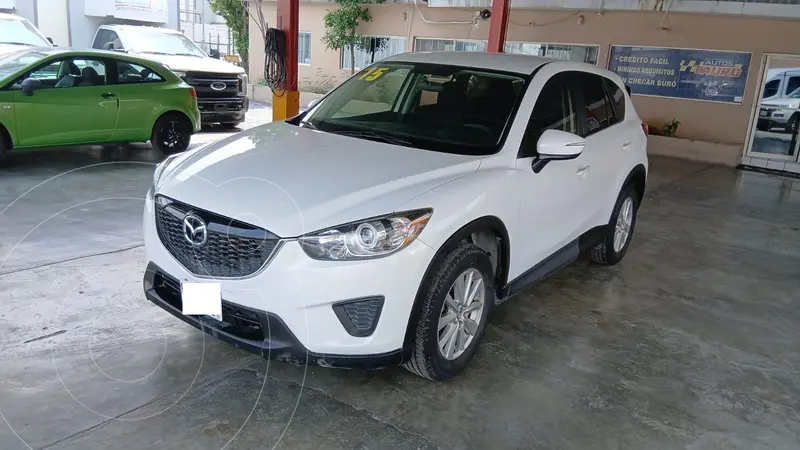 Foto Mazda 5 2.5L Sport usado (2015) color Blanco precio $225,000