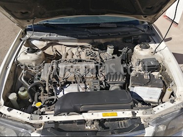 foto Mazda 626 2.0 GLX Mec usado (1999) color Blanco precio $2.000.000