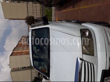 Mazda B2200 4x2 CD usado (2006) color Blanco precio $21.000.000