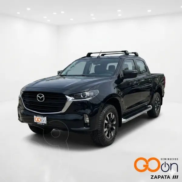 Foto Mazda BT-50 Signature usado (2025) color TRUE BLACK MC precio $725,000