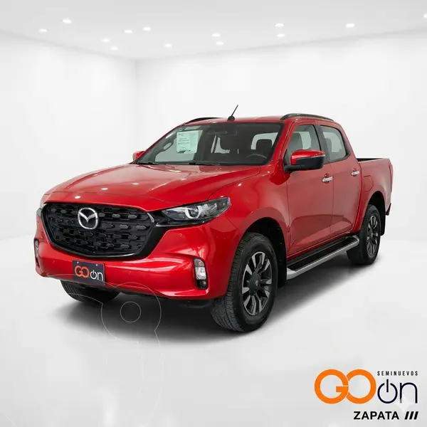 Foto Mazda BT-50 Signature usado (2025) color MAZROJO SOLAR precio $615,000