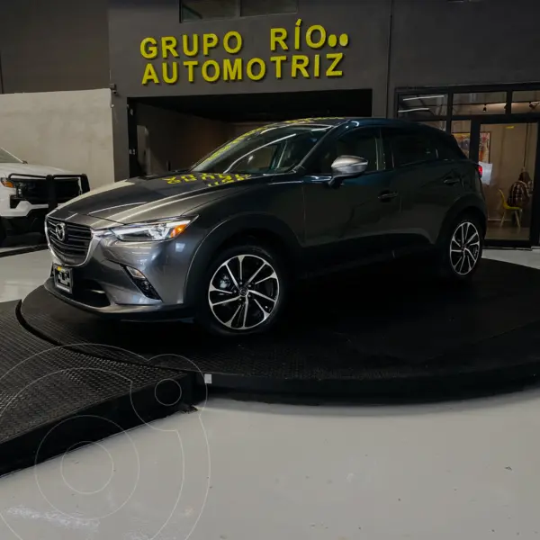 Foto Mazda CX-3 i Sport usado (2025) color Gris Oscuro financiado en mensualidades(enganche $48,755 mensualidades desde $10,279)