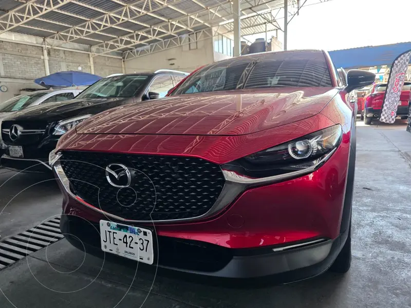 Foto Mazda CX-30 Signature usado (2022) color Rojo precio $448,500