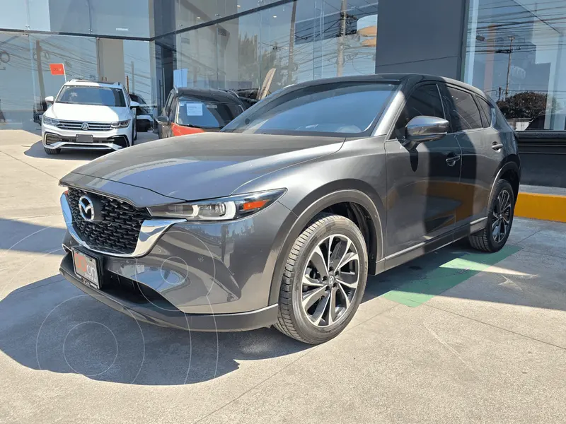 Foto Mazda CX-5 s Grand Touring usado (2023) color MACGRIS TITANIO precio $507,000