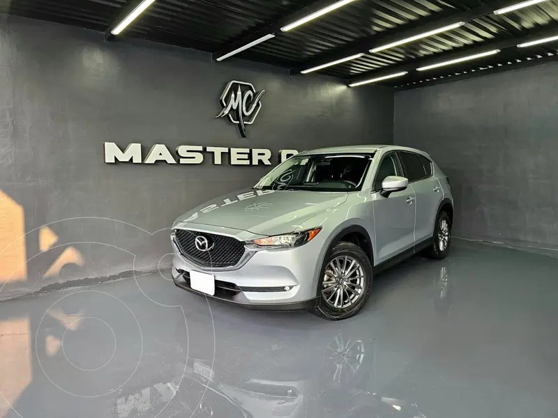 Foto Mazda CX-5 2.0L i Sport usado (2018) color plateado precio $325,000