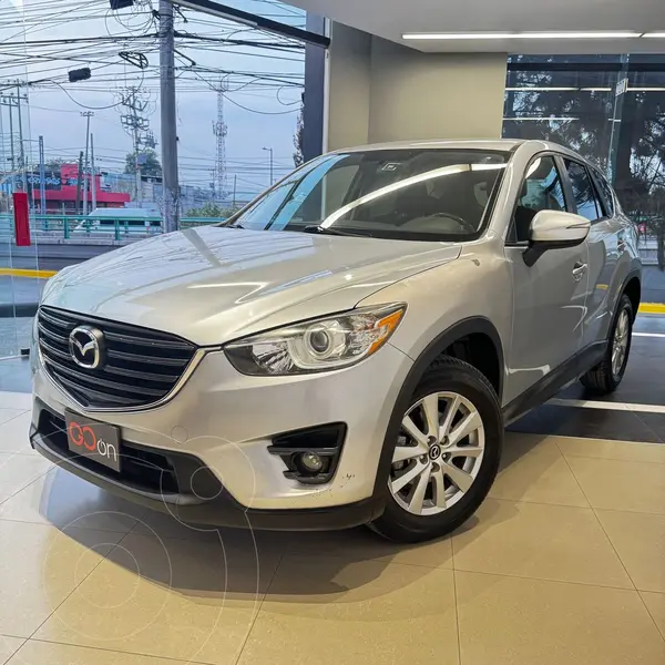 Foto Mazda CX-5 2.0L iSport usado (2016) color plateado precio $245,000